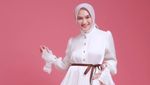5 Potret Melody Laksani: Cosplay Sailormoon Berhijab-Manggung Bareng JKT48