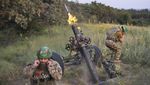 Potret Tentara Ukraina Melepas Lelah di Garis Depan Perang