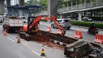 Pembatas Jalan di Jalan Rasuna Said Kuningan Dibongkar, Ada Apa?