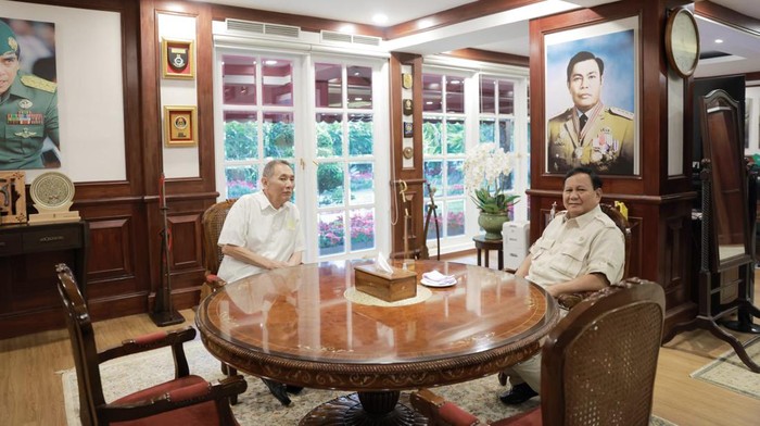 Pengusaha Jusuf Hamka gelar pertemuan tertutup dengan Menhan Prabowo Subianto di Kantor Kemenhan, Jakpus, Selasa (4/7/2023).