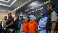 Sejauh ini Polda Metro Jaya dan jajaran polres menerima 17 laporan dugaan penipuan oleh Rihana dan Rihani. 