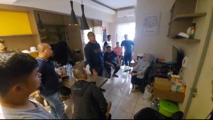 Rihana dan Rihani ditangkap polisi (dok Polda Metro Jaya) Rihana dan Rihani ditangkap polisi (dok Polda Metro Jaya)