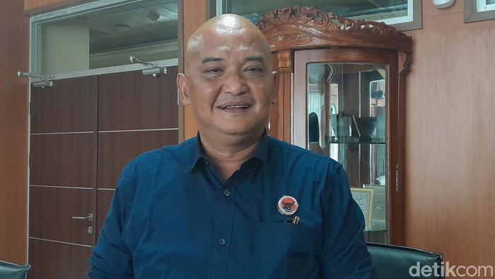 Sekretaris DPC PDIP Medan, Robi Barus. (Nizar Aldi/detikSumut)
