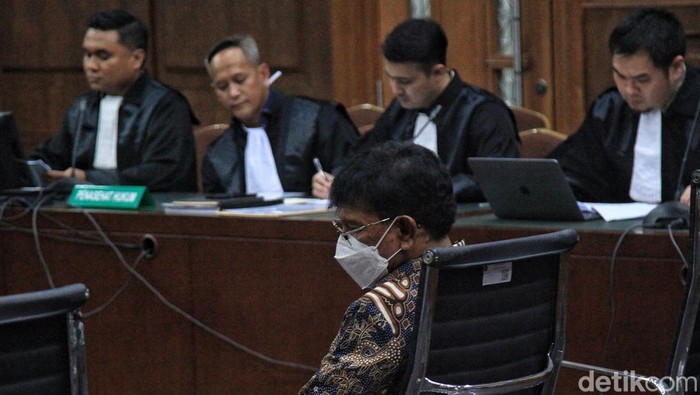 Mantan Menkominfo Johnny G Plate meminta hakim membatalkan dakwaan jaksa penuntut umum terkait kasus korupsi proyek BTS 4G. Plate meminta hakim membebaskannya dari tahanan.