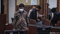 Pada pekan lalu, Jaksa Penuntut Umum (JPU) Kejagung mendakwa Menteri Komunikasi dan Informatika (Menkominfo) nonaktif itu menerima suap sebesar 17 miliar dalam proyek menara BTS Bakti Kominfo.