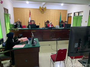 2 Polisi di Madiun yang Edarkan Sabu Dituntut 4 Tahun 6 Bulan Bui