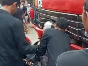 2 Pemotor Ditabrak Truk Kontainer Rem Blong di Makassar, 1 Orang Tewas