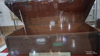 Koper ini setia menemani Bung Karno di beberapa tempat pengasingan beliau.
