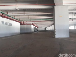 Begini Kecilnya Akses Masuk JIS yang Tak Muat Dimasuki Bus