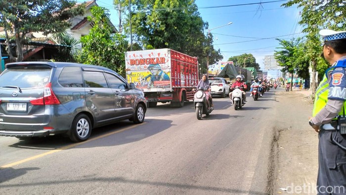 arus lalin menuju pelabuhan ketapang macet