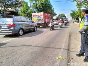 Hari Ke-3 Arus Lalin Menuju Pelabuhan Ketapang Banyuwangi Masih Padat