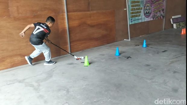 Berlari-lari mengejar Tamiya bareng komunitas street mini 4WD Surabaya.