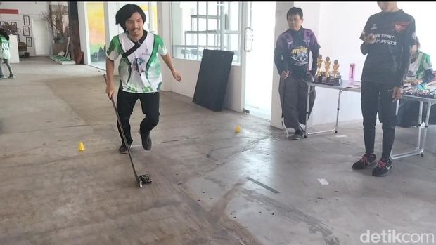 Berlari-lari mengejar Tamiya bareng komunitas street mini 4WD Surabaya.