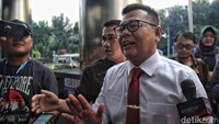 Brigjen Endar Priantoro kembali bertugas sebagai Direktur Penyelidikan KPK. KPK mengatakan keputusan itu tertera dalam surat keputusan (SK) bulan lalu.  