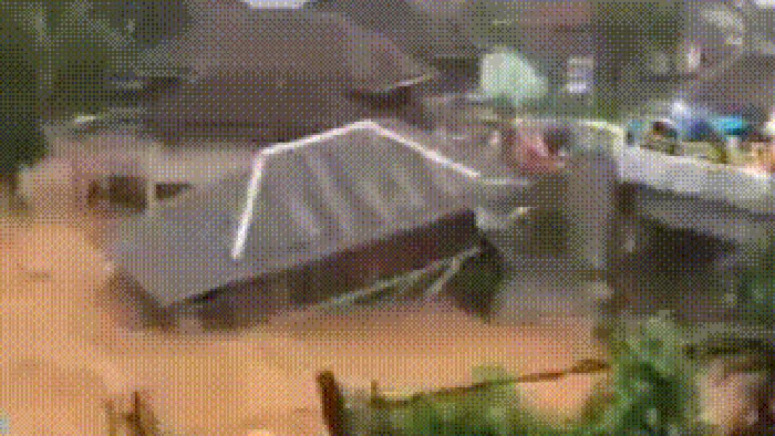 Detik-detik Rumah Hanyut gegara Banjir Bandang di OKU Selatan