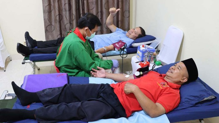 Sambut HUT Bhayangkara ke 77, Intelkam PMJ Gelar Donor Darah Bersama OKP Cipayung Plus & Ormas di Rumah Kebangsaan.
