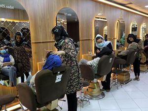 Makin Sengsara Wanita Afghanistan Sebab Taliban Tutup Salon Kecantikan