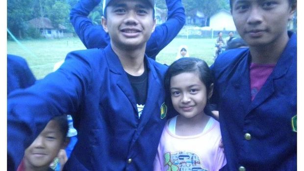 Foto viral pasangan Kamil dan Khansa