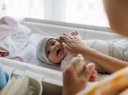 Sejak Umur Berapa Sunscreen Bisa Dipakai untuk Anak? Begini Kata Dokter