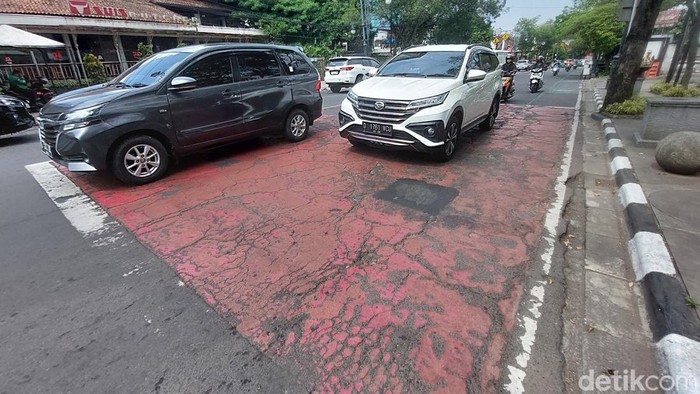 Jalan LLRE Martadinata Bandung 