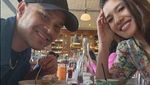 Momen Judika Makan Bareng Istri hingga Rekan Artis
