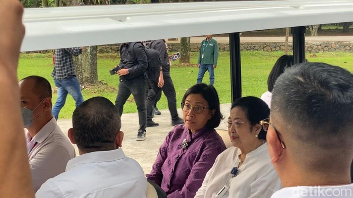 Ketua Dewan Pengarah BRIN Megawati Soekarnoputri mengatakan fasilitas riset di Kawasan Sains dan Teknologi (KST) Soekarno digabung atas arahan Presiden Jokowi. (Devi P/detikcom)