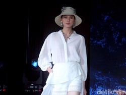 10 Koleksi Spring/Summer 2023 Purana, Baju Liburan dengan Detail Artwork