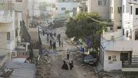 Penampakan kondisi jalanan kamp pengungsi yang rusak di Jenin, Palestina, Rabu (5/7/2023).