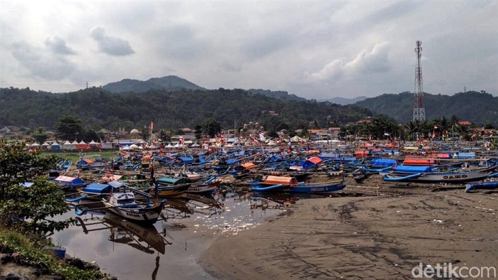 Kondisi pesisir Cisolok, Sukabumi
