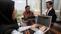 Bank Muamalat gencar menyasar segmen lembaga keuangan syariah dan institusi Islam khususnya di bidang pendidikan dan kesehatan serta melaksanakan program khusus untuk meningkatkan utilisasi Madina. 