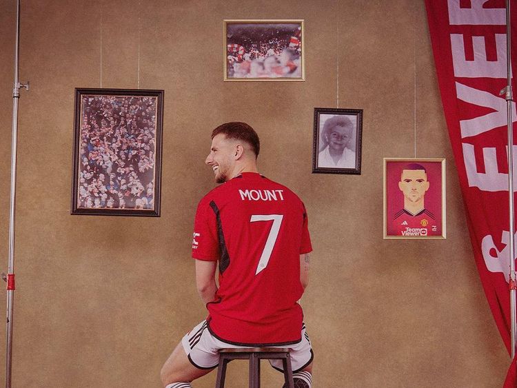 Nomor 7 MU: Mason Mount Warisi Jersey Beckham Hingga Ronaldo