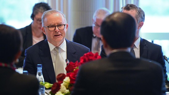 Menteri Perdagangan RI, Zulkifli Hasan mendampingi Presiden Jokowi dalam Annual Leaders’ Meeting di Taronga Center, Sydney, Australia, Selasa (4/7/2023).