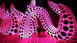 Mengunjungi Pameran Yayoi Kusama di Manchester Inggris