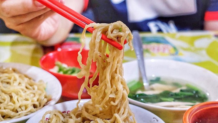 Mulur Gurih 5 Bakmi Ayam Kampung Favorit Warga Gading Serpong