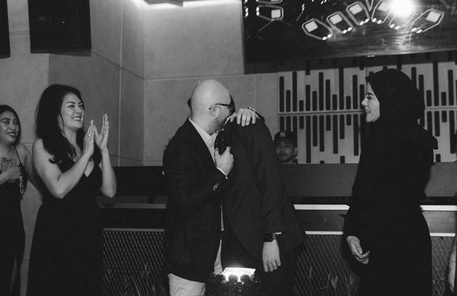 Banyak momen kebersamaan Olla Ramlan dan Melina Tian yang tertangkap kamera bahkan sebelum Olla menggunakan jilbab. Foto: Instagram @ollaramlan