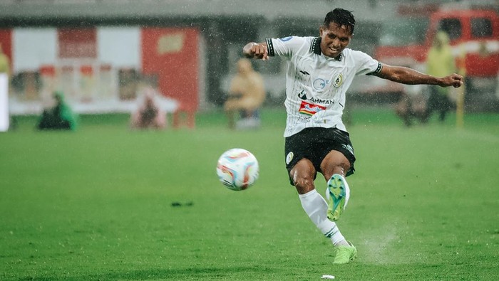 Pemain PSS Sleman, Abduh Lestaluhu.