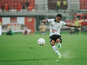 Hadapi Mantan, Abduh Lestaluhu Optimis PSS Kalahkan Persis