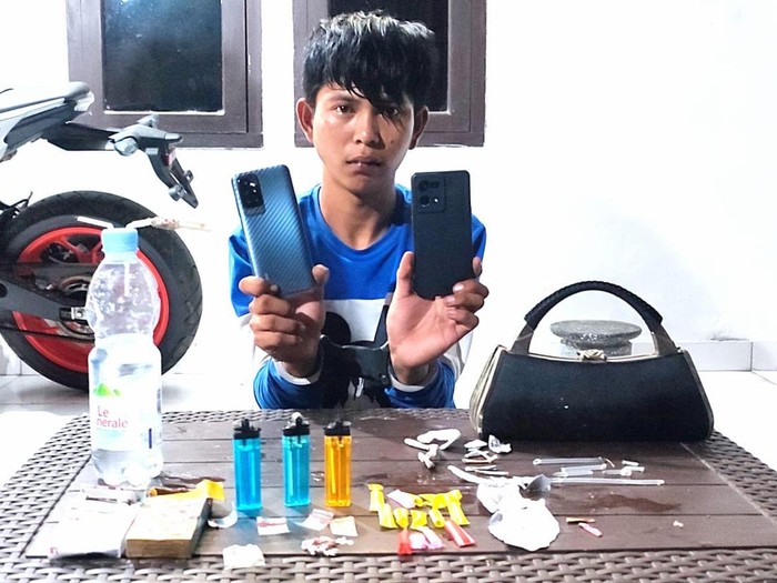 Penjual es boba nekat mencuri hp untuk membeli sabu