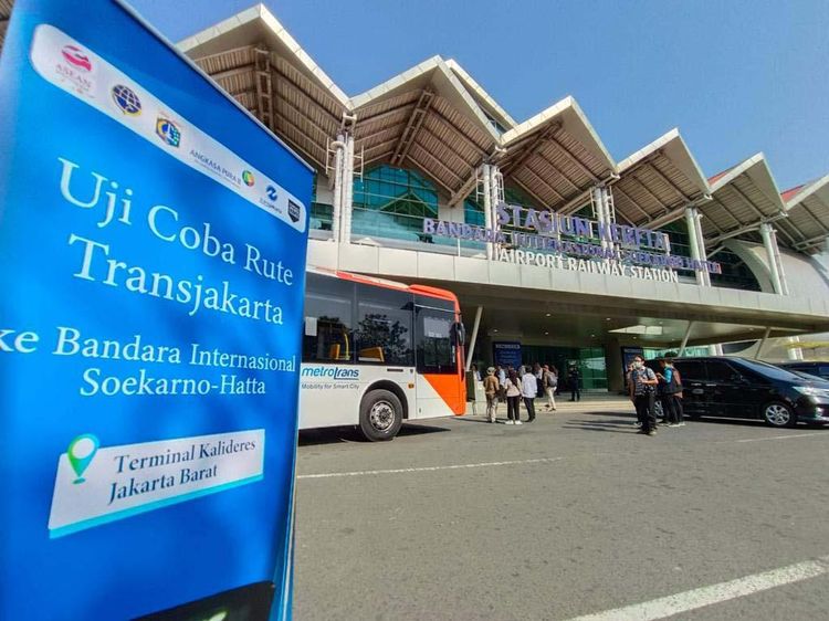 Potret Uji Coba Gratis TransJakarta Kalideres-Bandara Soetta
