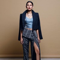 Karier wanita 35 tahun ini berawal dari pemilihan GADIS Sampul pada 2003. Kala itu dia menjadi salah satu finalis kompetisi modeling tersebut. Foto: Instagram/@raihaanun