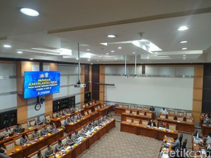Kakorlantas Lapor Komisi III DPR soal Jumlah Kamera e-TLE Masih Kurang