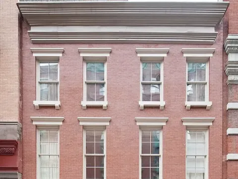 Rumah Taylor Swift via House and Design