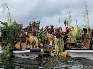 Sandiaga Minta Kualitas Festival Danau Sentani Ditingkatkan Agar Masuk KEN