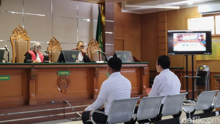 Sidang dakwaan 3 penyuap Yana Mulyana