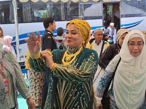 Jemaah Haji Makassar Pamer Emas saat Pulang dari Arab Diincar Bea Cukai