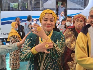 Bea Cukai Bakal Klarifikasi 2 Jemaah Haji Pamer Emas Sepulang dari Saudi
