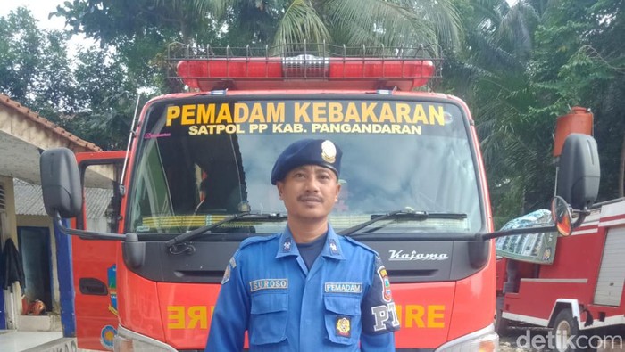 Suroso, petugas Damkar Pangandaran.