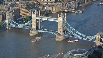 Ketika Tower Bridge hilang jadi kurang sedap dipandang. Foto: DesignCrowd via Boredpanda