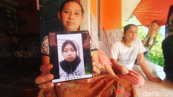 Tenaga kerja wanita (TKW) bernama Elih Hayati (27), warga Kabupaten Sukabumi, Jawa Barat, dikabarkan mengalami perlakuan tak mengenakan di Riyadh, Arab Saudi.