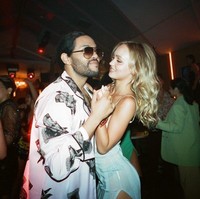 Lily-Rose Depp beralih ke Instagram untuk merayakan tuntasnya musim pertama serial The Idol yang kontroversial. Selagi berterima kasih kepada kru dan pemain, wanita tersebut juga mengunggah foto-foto perjalanan liarnya. Foto: Instagram Lily-Rose Depp